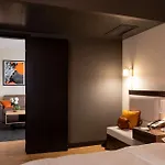 Doubletree By Hilton Paris ホテル