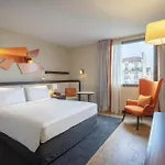 Doubletree By Hilton Paris Hotel