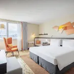 Doubletree By Hilton Paris Hotel