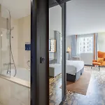Doubletree By Hilton Paris Hotel