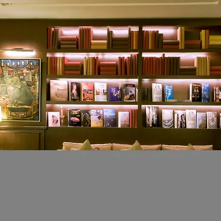 Radisson Blu Hotel, Paris 4*