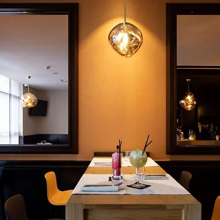 Radisson Blu Hotel, Paris Hotel