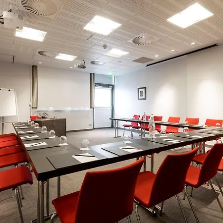 Radisson Blu Hotel, Paris 4*