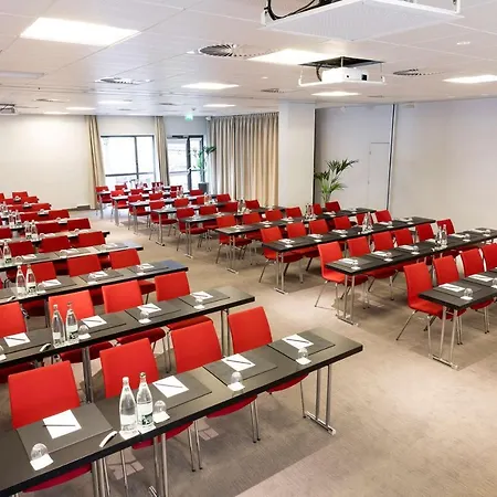 Radisson Blu Hotel, Paris 4*