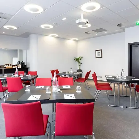 Radisson Blu Hotel, Paris 4*