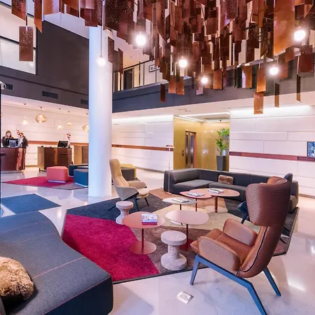 Hotel Radisson Blu Hotel, Paris 4*