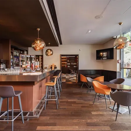 Radisson Blu Hotel, Paris 4*