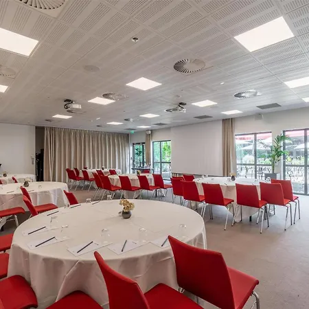 Doubletree By Hilton Paris Boulogne Hotel