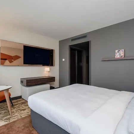 Hotel Doubletree By Hilton Paris Boulogne