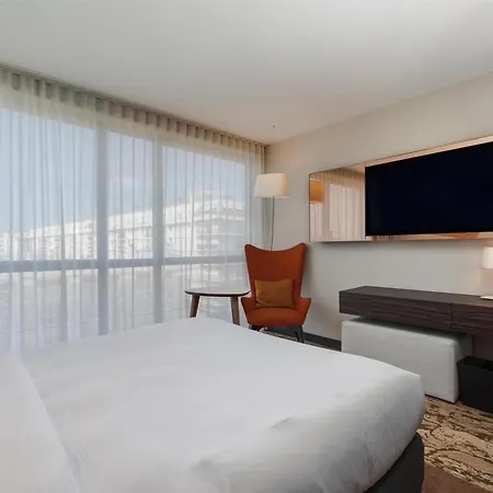 Radisson Blu Hotel, Paris 호텔 4*