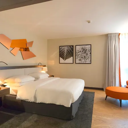Hotell Doubletree By Hilton Paris 4*
