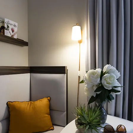 Hotel Doubletree By Hilton Paris Boulogne 4*