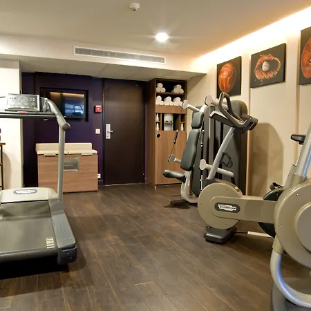 Radisson Blu Hotel, Paris 호텔 4*