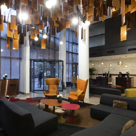 Отель Doubletree By Hilton Paris 4*