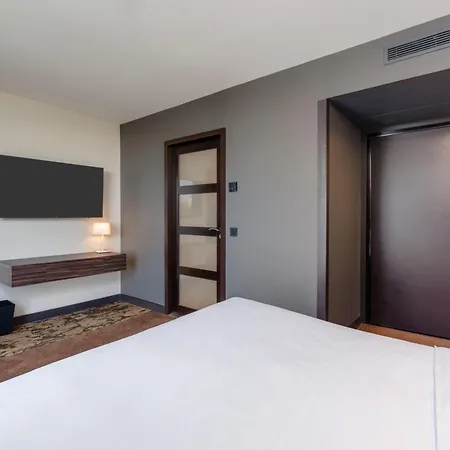 Doubletree By Hilton Paris 4* Boulogne-Billancourt