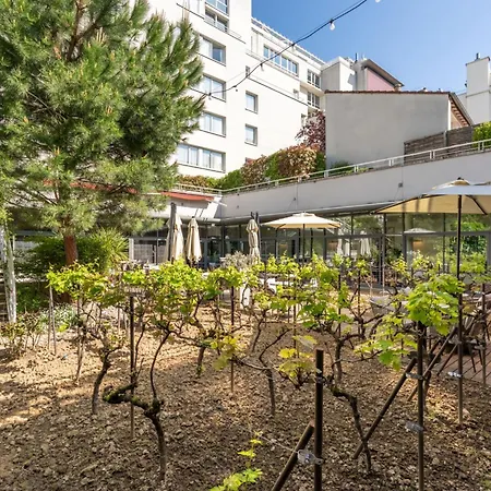 Doubletree By Hilton Paris