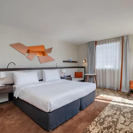 Doubletree By Hilton Paris Hotel