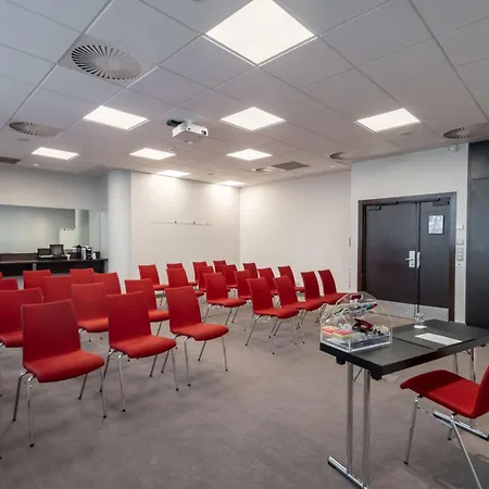 Doubletree By Hilton Paris Hotel Boulogne-Billancourt