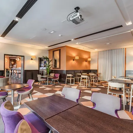 Doubletree By Hilton Paris Boulogne-Billancourt