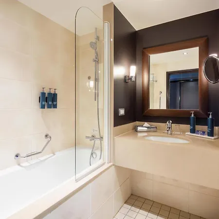 Doubletree By Hilton Paris