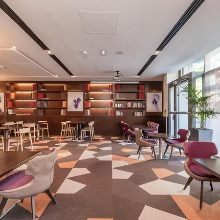 Doubletree By Hilton Paris Boulogne-Billancourt