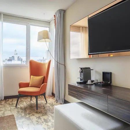 Doubletree By Hilton Paris Hotel