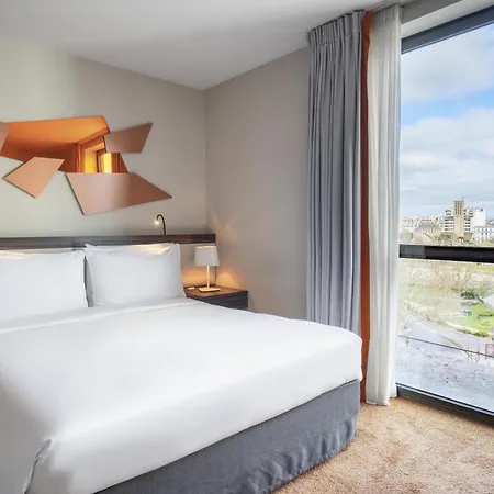 Hotel Doubletree By Hilton Paris 4*