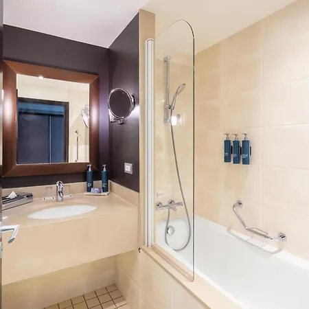 Doubletree By Hilton Paris Hotel 4*