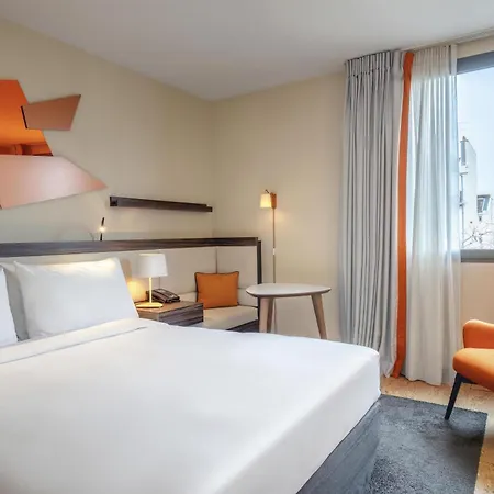 Hotel Doubletree By Hilton Paris 4*