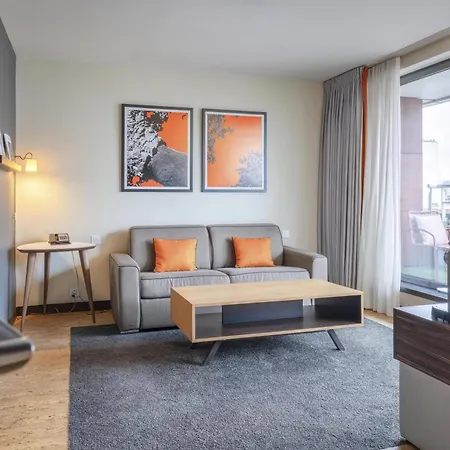 Doubletree By Hilton Paris Hotel Boulogne-Billancourt
