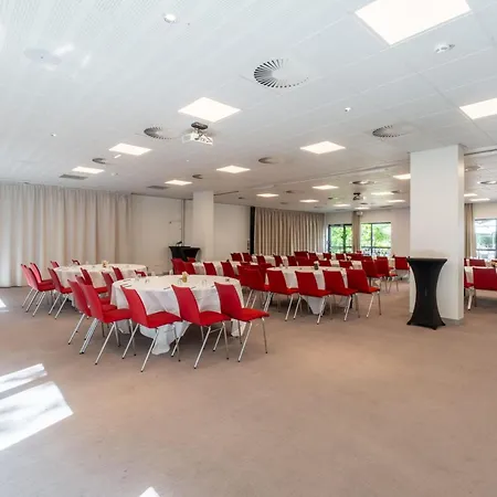 Doubletree By Hilton Paris