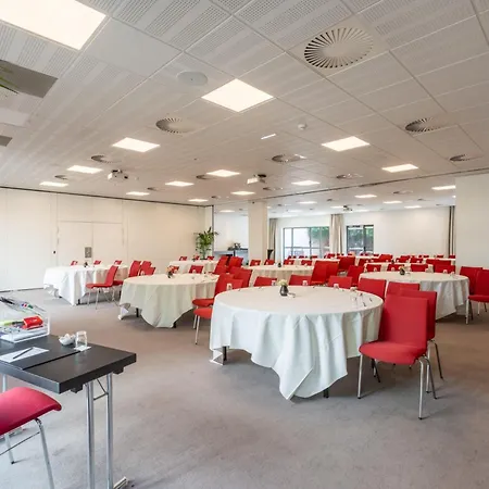 Doubletree By Hilton Paris Hotel
