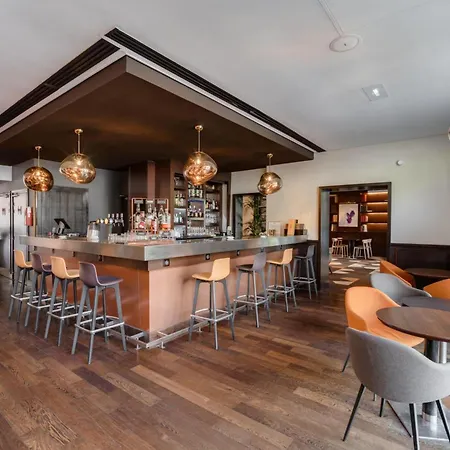 Doubletree By Hilton Paris Hotel 4*
