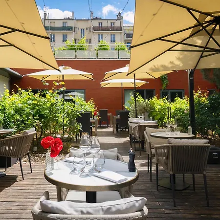 Doubletree By Hilton Paris Hotel