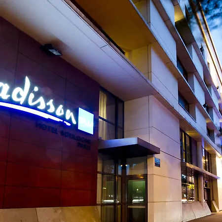 מלון Radisson Blu Hotel, Paris 4*