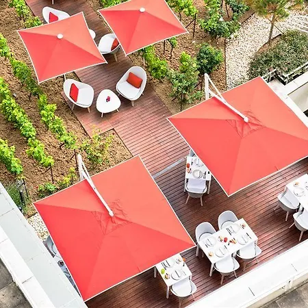 Hotel Radisson Blu Hotel, Paris 4*