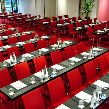 Radisson Blu Hotel, Paris 4*