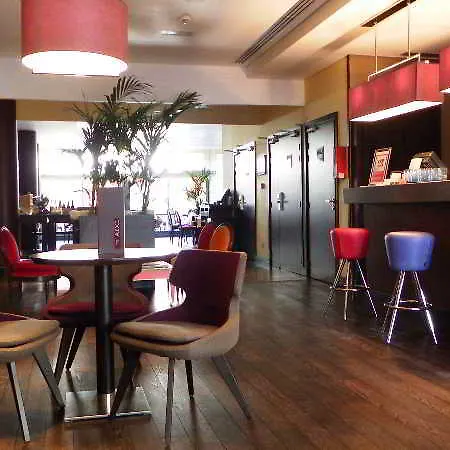Hotel Radisson Blu Hotel, Paris 4*