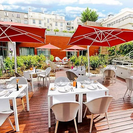 Hotel Radisson Blu Hotel, Paris 4*