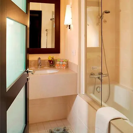 Doubletree By Hilton Paris 4*