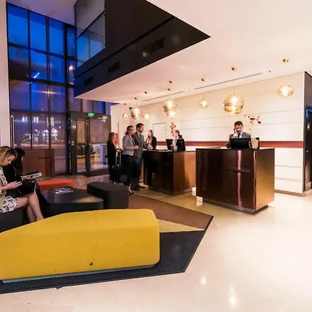 Doubletree By Hilton Paris Hotel 4*