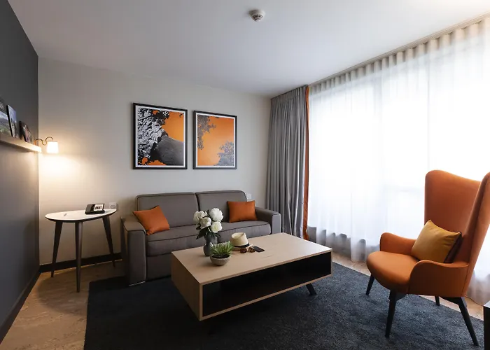 Doubletree By Hilton Paris Hotel Boulogne-Billancourt