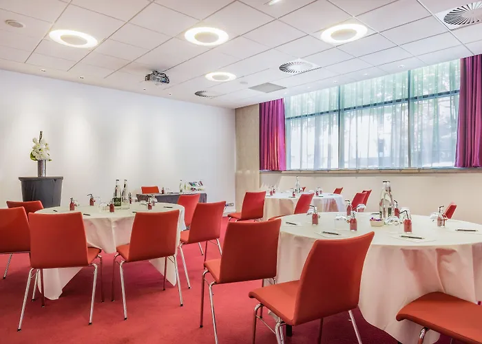 Doubletree By Hilton Paris Hotel Boulogne-Billancourt