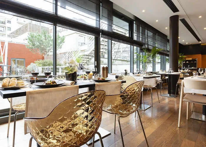 Hotel Doubletree By Hilton Paris 4*