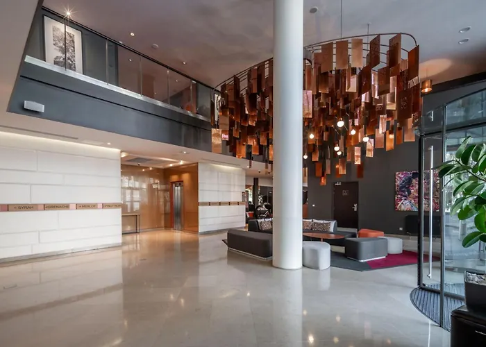 Hotel Doubletree By Hilton Paris 4*