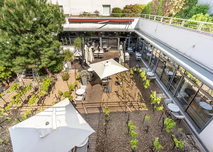 Doubletree By Hilton Paris Hotel