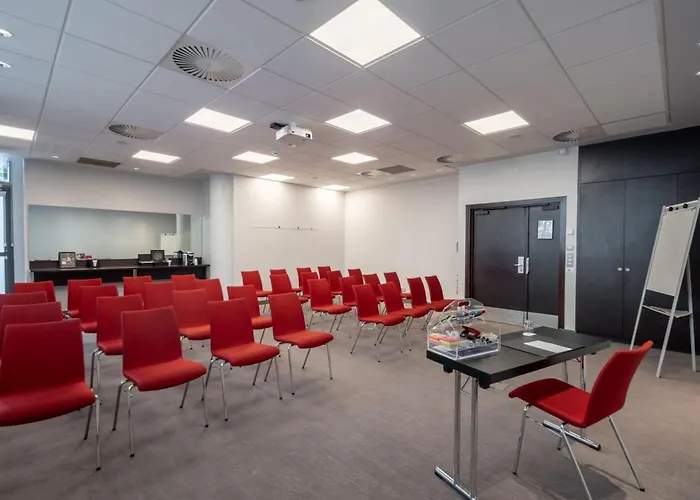 Doubletree By Hilton Paris Hotel Boulogne-Billancourt