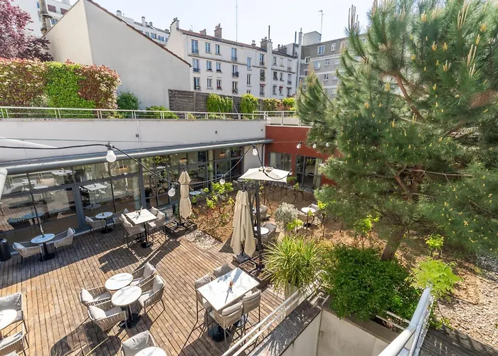 Doubletree By Hilton Paris Hotel 4*