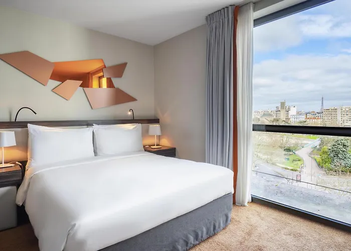 Hotel Doubletree By Hilton Paris 4*