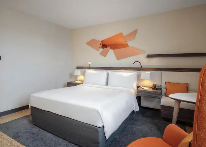 Hotel Doubletree By Hilton Paris Boulogne-Billancourt